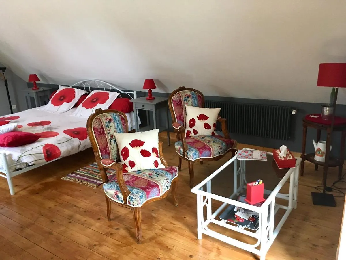 Bed & Breakfast Les Coquelicots Bed and Breakfast Saint-Urbain  Frankrike